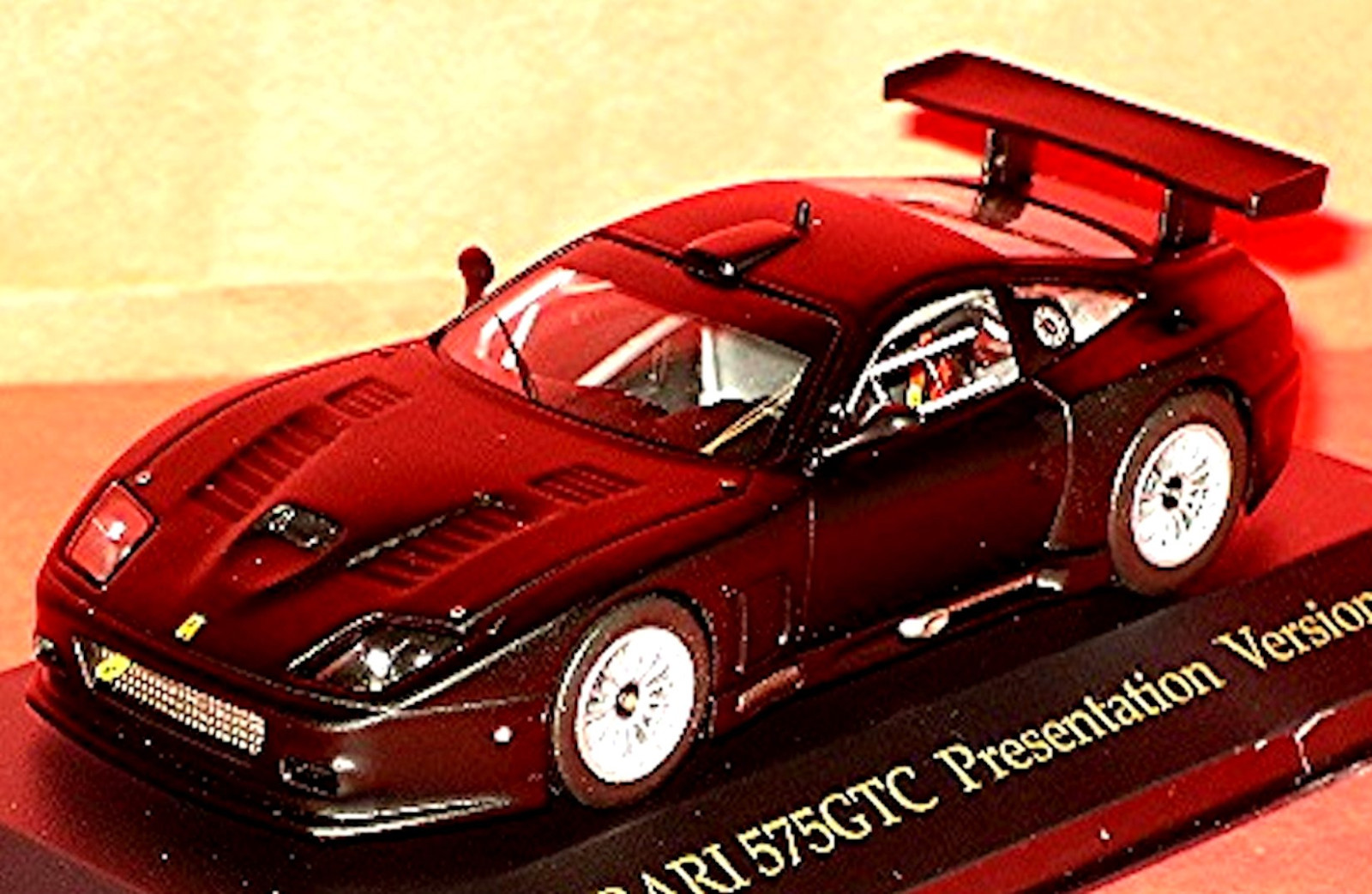 春夏新作モデル 575 Ferrari IXO GTC sale for FER013 Version Presentation 乗用車