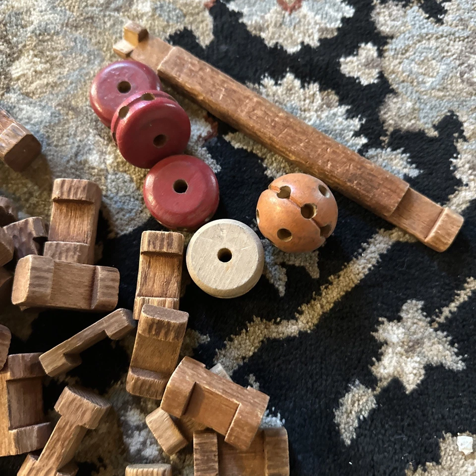 Vintage LINCOLN LOGS, Bulk Lot - Image 2 of 4