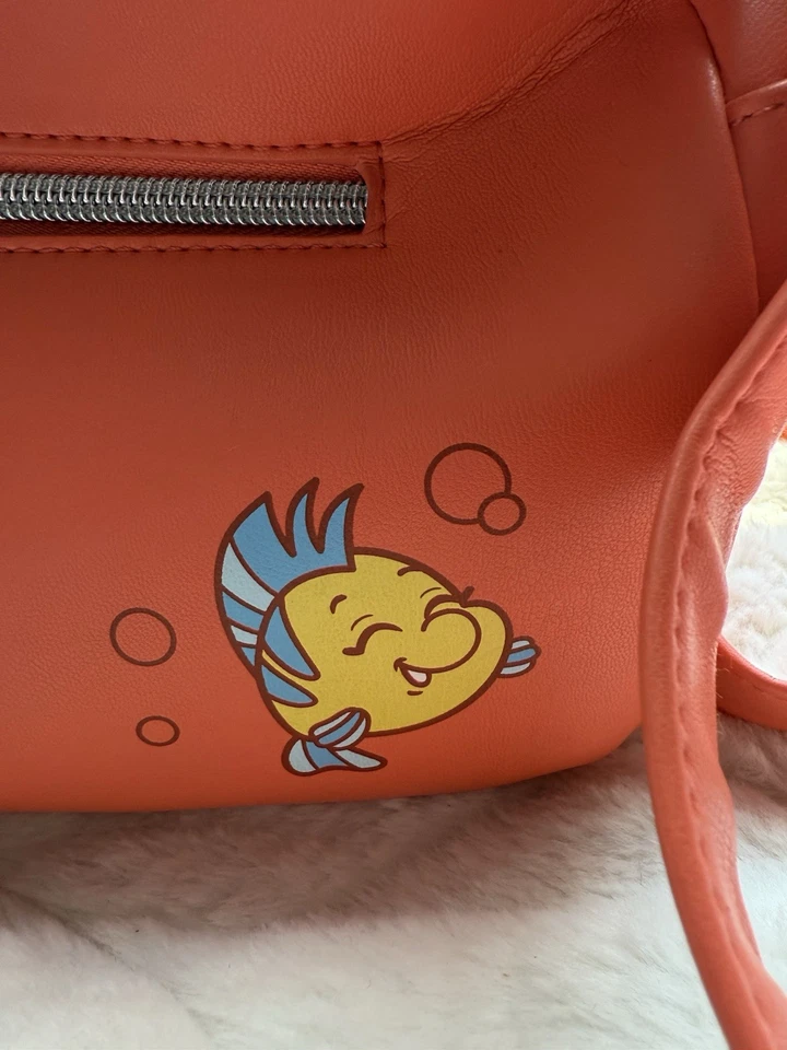 Cartera Sirenita Disney Loungelfy Foto 3 de 4