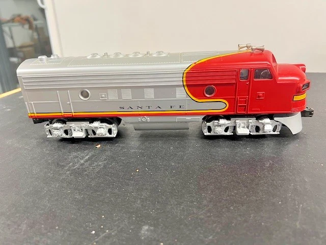 Williams Santa Fe ABA "4051"  w/electronic reverse units & true sounds "B" unit - Image 3 of 4