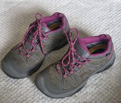 KEEN Womens Circadia Hiking Shoes Sz 6.5 Gray Pink Waterproof Trail Hiking Boots