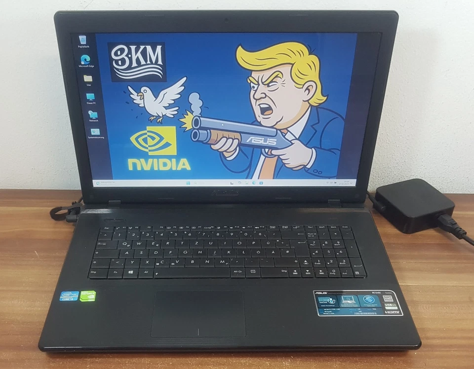17,3" Asus R704V Intel 2,4GHz 8GB / 512GB SSD Nvidia GeForce GT 720M DVDRW Win11