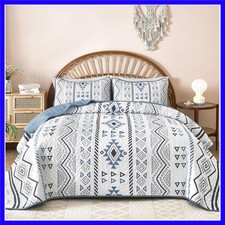 Ultra Soft Lightweight King Size Boho Quilt Set, Reversible Aztec Design, 104x90