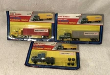 Vintage Kid’s Goods Container Truck Die Cast Truck 18 Wheeler (3)