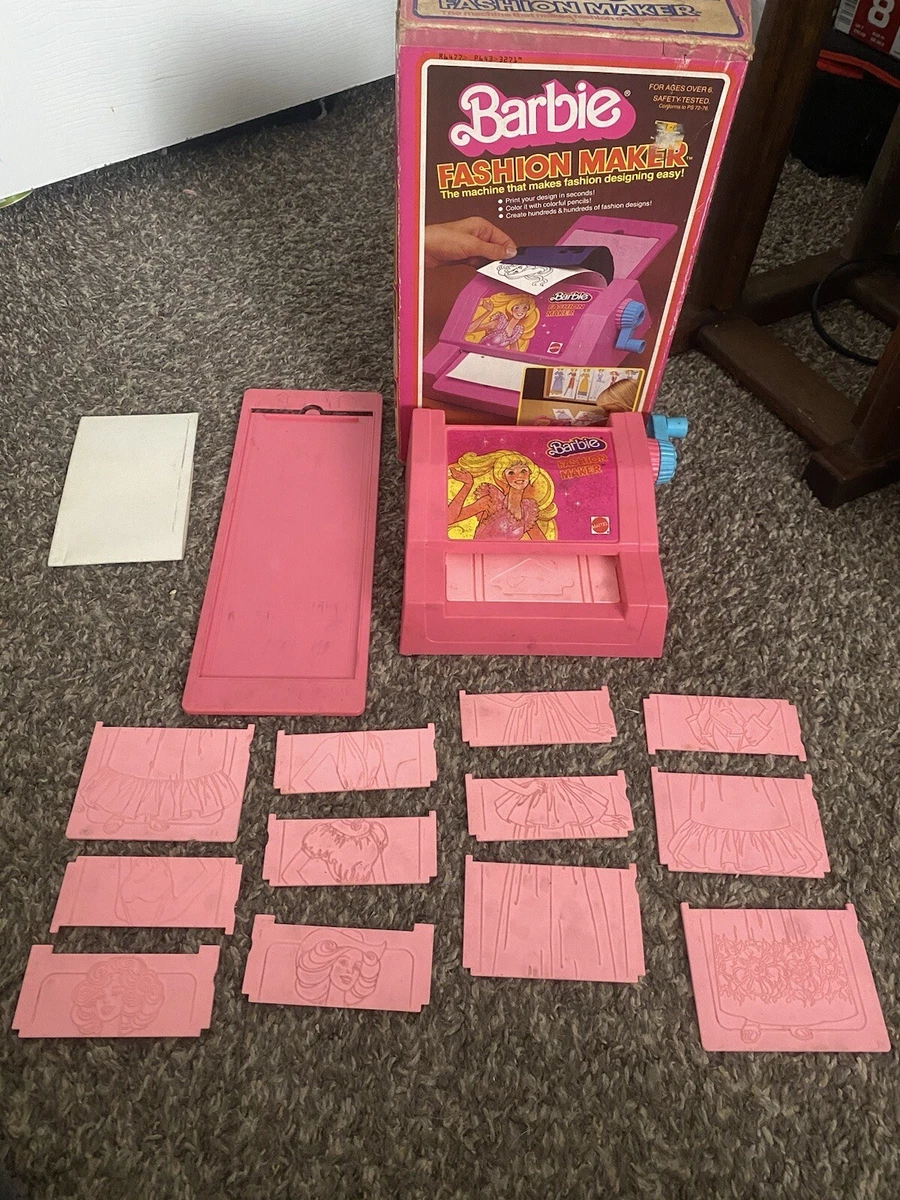 1980 Barbie Fashion Maker box and 12 pink fashion plates #3271 USA