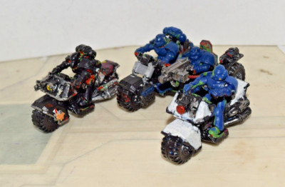 Warhammer 40k Space Marine Bike Squadron: Bikes x 2 + Attack Bike
