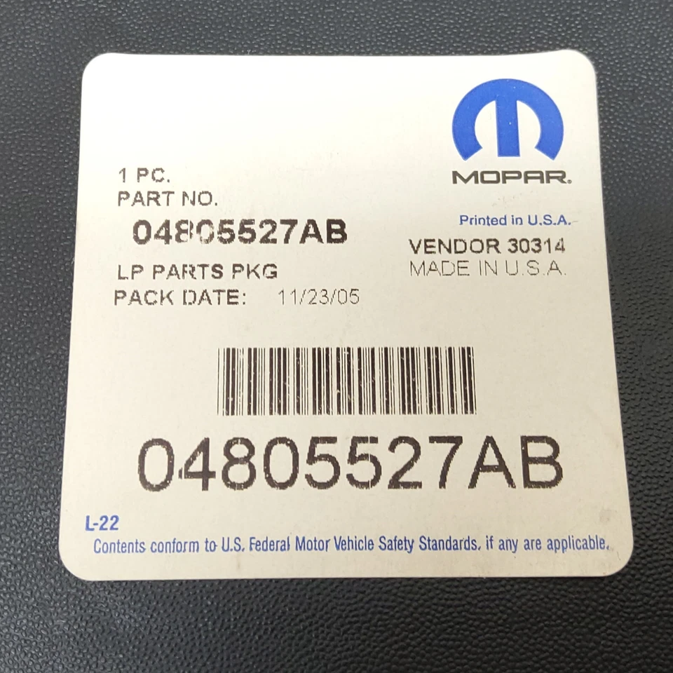 New Chrysler 04805527AB Plastic Front License Plate Mount Bracket 2003 Sebring - Изображение 4 из 4