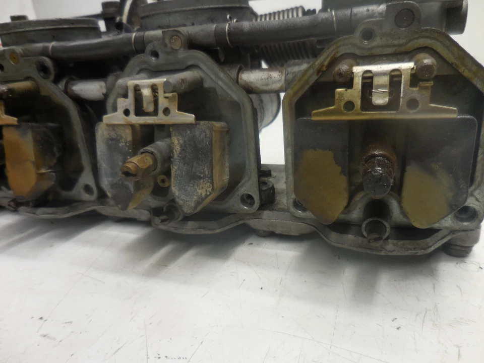 Карбюраторы Y3 Honda CB 750 F 1977 16101-410-305 16102-410-305 16103-410-305 - Изображение 3 из 4