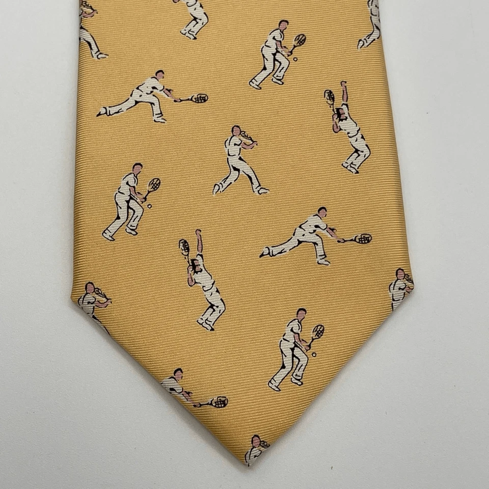 ¡LIQUIDACIÓN! Corbata para hombre LANDS' END amarilla 100 % seda con estampado de tenis hecha a mano  Foto 3 de 4