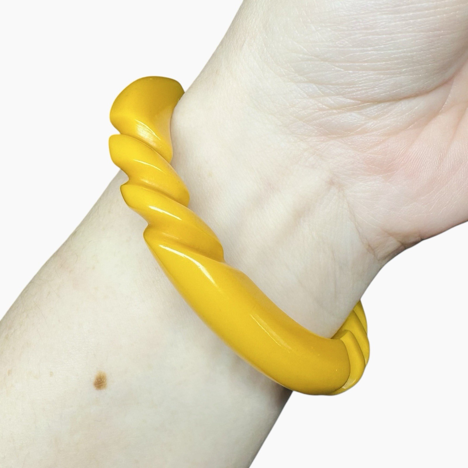 Bakelite Bracelet 1/3” Solid Deeply Carved Dark G… - image 10