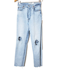 Levi  s Women  s 27 Jeans RIBCAGE STRAIGHT High Rise Light Wash Distressed