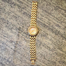 Michael Kors Women's Quartz Analog Gold-Tone Bracelet Watch, Round Dial need bat