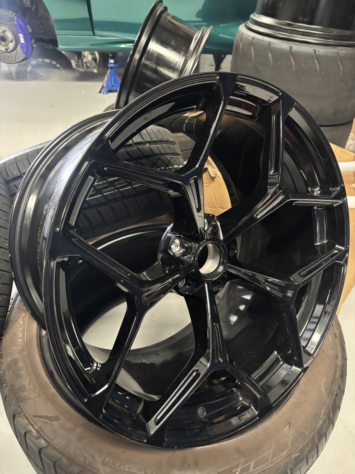 Lamborghini Revuelto OEM Forged 21 / 22 Wheels  Factory
