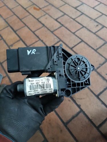 Original VW Passat 3BG Fensterhebermotor vorne rechts 3B4837752LB