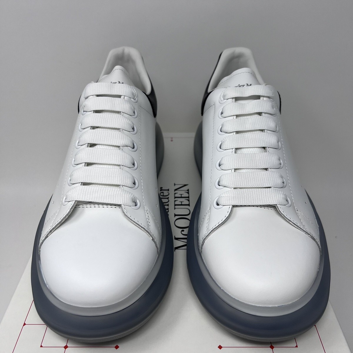 スニーカー alexander mcqueen Alexander McQueen Sneakers White Alexander McQueen Men's Leather Sneakers Size 10 US / 43 EU
