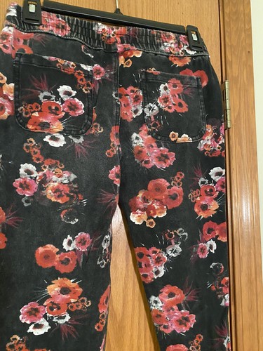 Arizona Jeans Girls Cotton Black & Floral Pull-On w/Pockets Joggers Size 14 - Picture 2 of 5