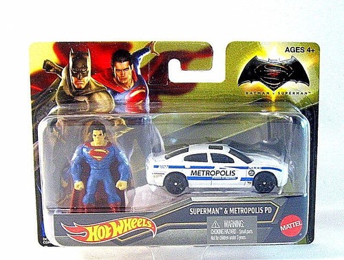 SUPERMAN AND METROPOLIS PD,(CAR+FIGURE) HOTWHEELS 1:64 DIECAST CAR MODEL New - Picture 11 of 12