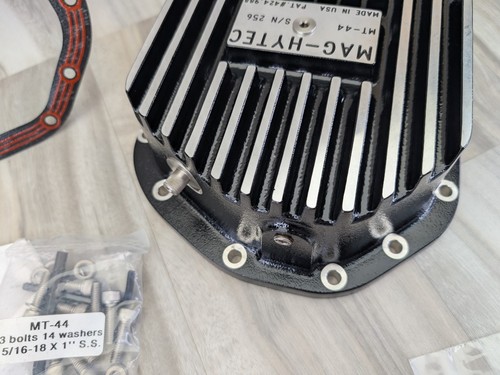 Made In USA Mag-Hytec MT-44 High Capacity Differential Cover for Nissan Titan - Picture 10 of 13