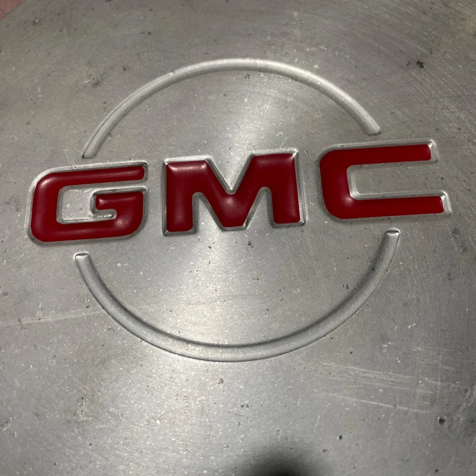 Центральный колпак ступицы колеса GMC Yukon XL Safari Sierra 1500 1999-2005 15040220 1 - Изображение 2 из 4