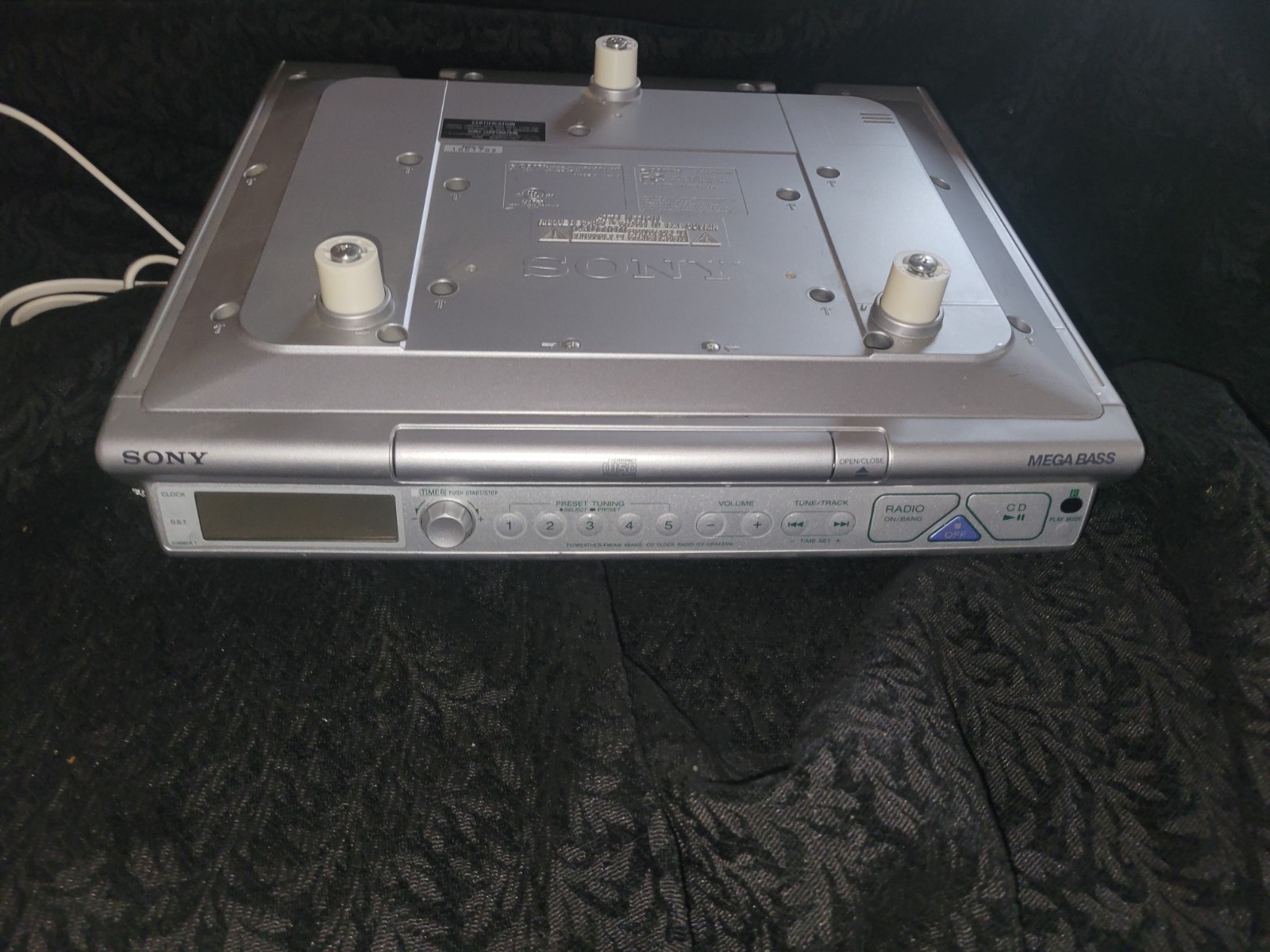 Sony Under Cabinet Mega Bass Weather AM FM CD Clock Radio IC