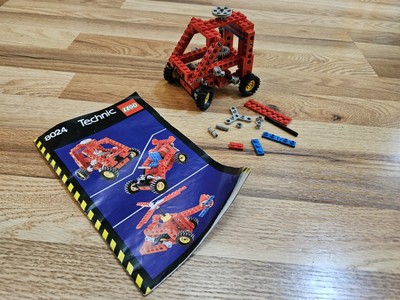 Vintage 1989 LEGO TECHNIC: Universal Set (8024) - 100% Complete with Manual