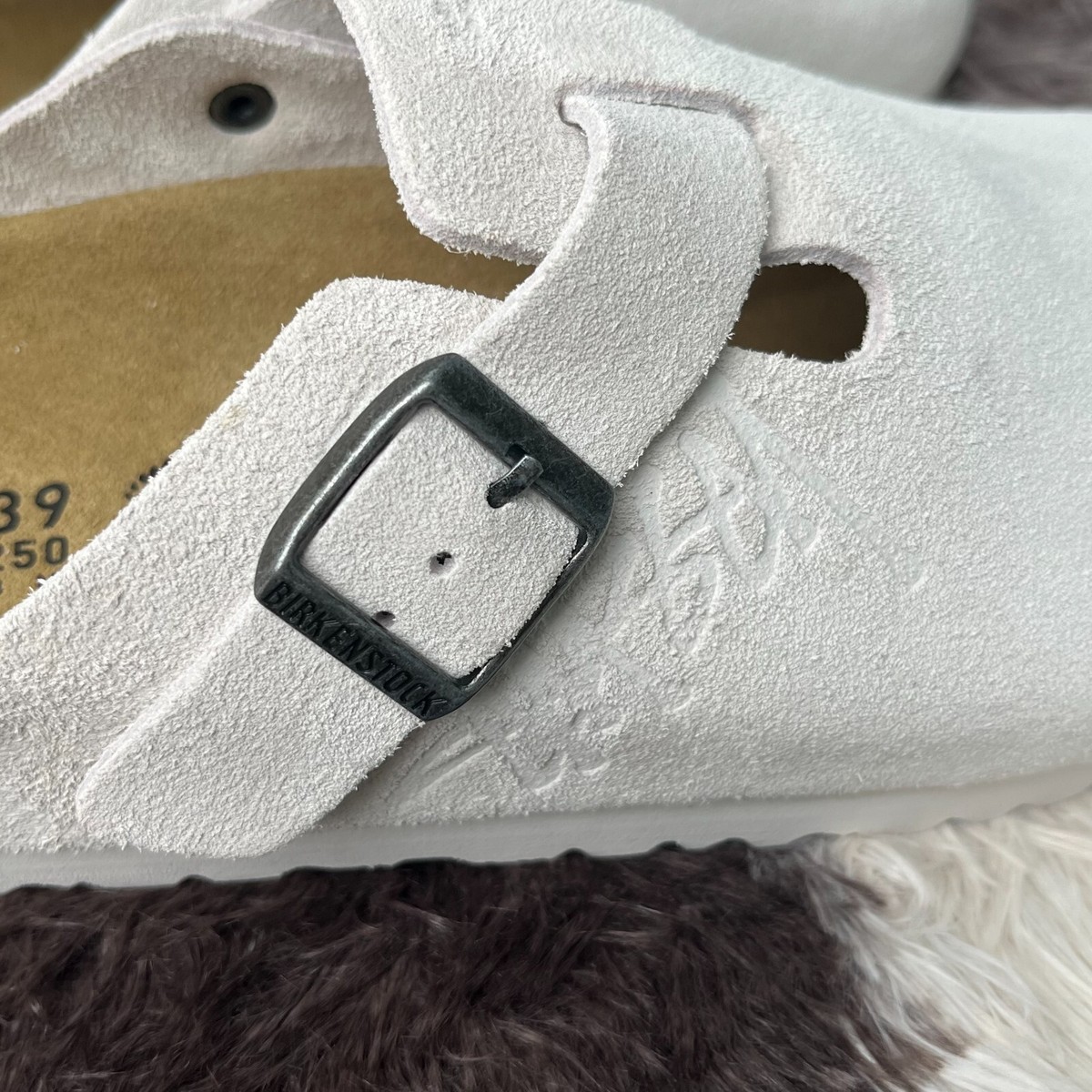 Birkenstock x Stussy Boston Suede Leather Bone Suede Soft Birkenstock x Stussy Boston Suede Leather Bone Suede Soft