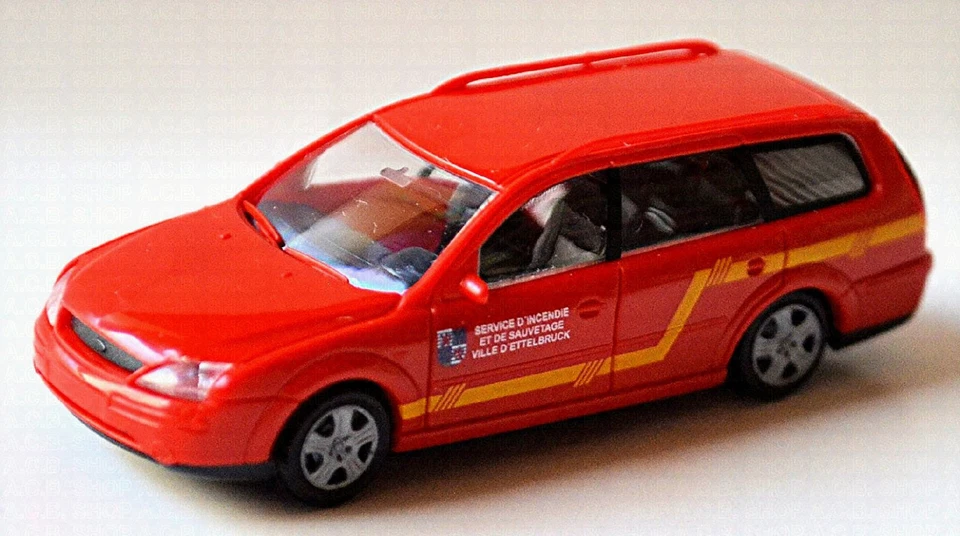 Ford Mondeo Turnier Elw Bomberos Ettelbrueck Luxemburgo Rojo 1:87 Rietze 51137 - Imagen 2 de 4