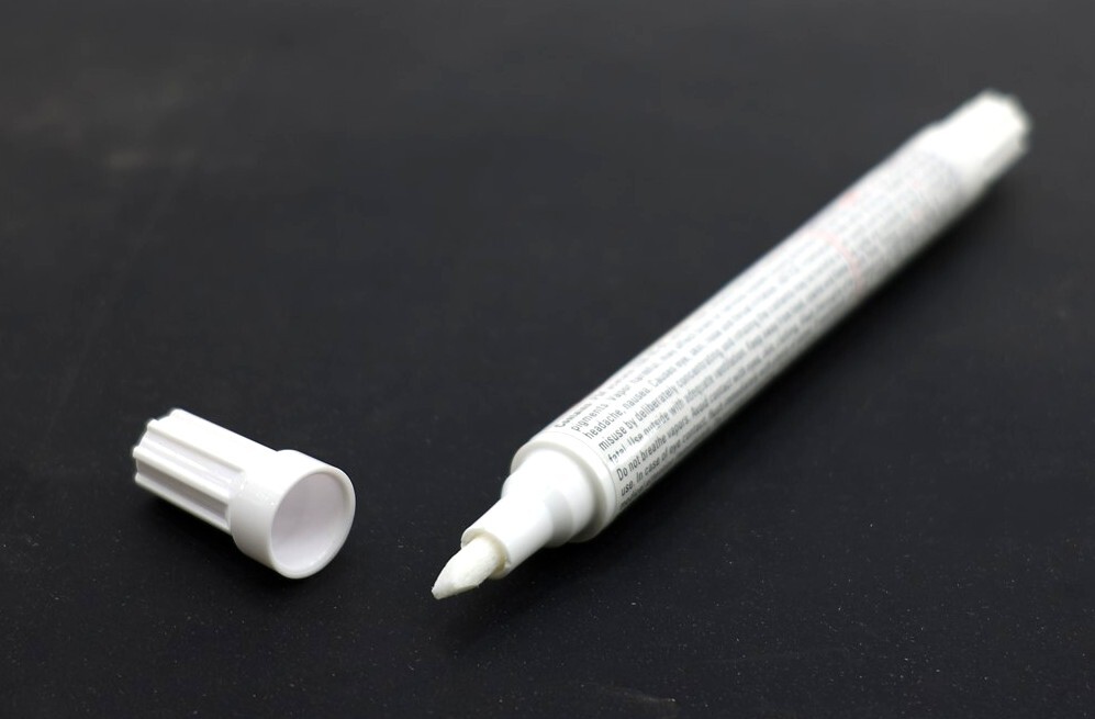 Genuine Kia Touch-up Paint Pen Panthera Metal P2m