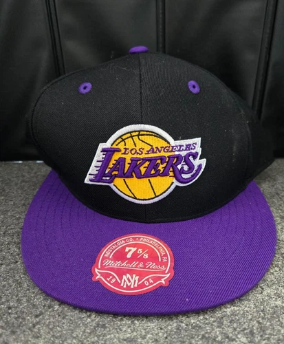 Mitchell & Ness LOS ANGELES LAKERS Black Fitted Hat Cap NBA Team 7-5/8