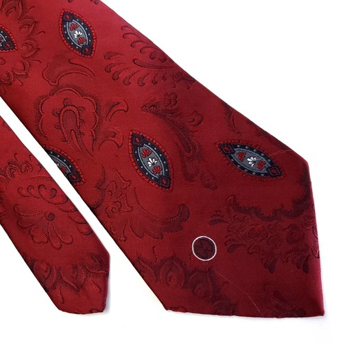 Halston 3 Red Paisley Woven Short Wide Polyester Silk Tie
