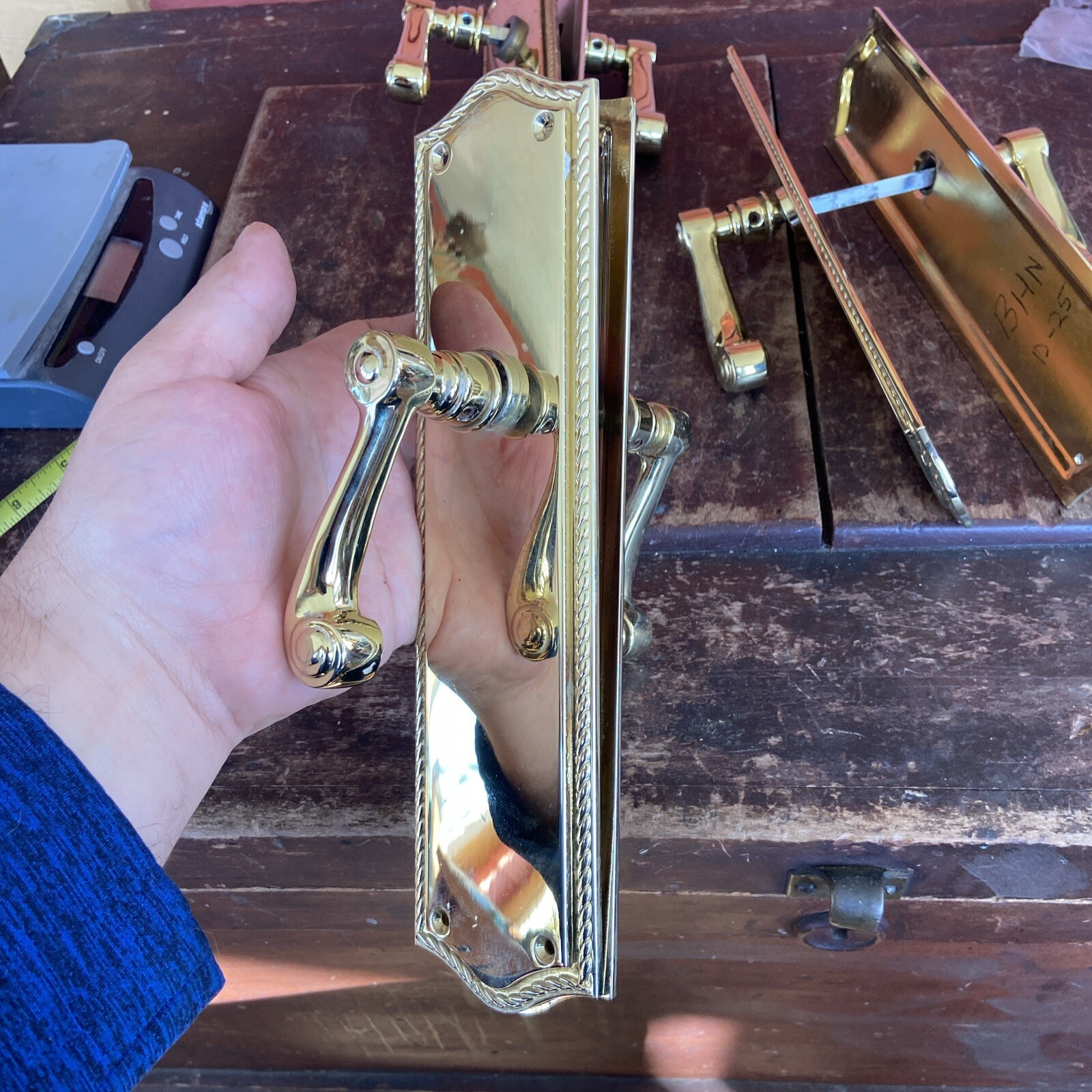 Solid Brass Privacy Door Lever Set with Back Plates for Bedroom and Bathroom-image