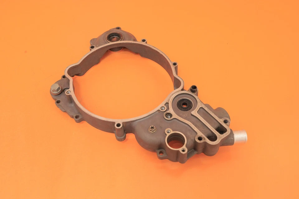 Cubierta de embrague intermedio interior KTM 300 XC 2009 04-12 carcasa bomba de agua Foto 2 de 4