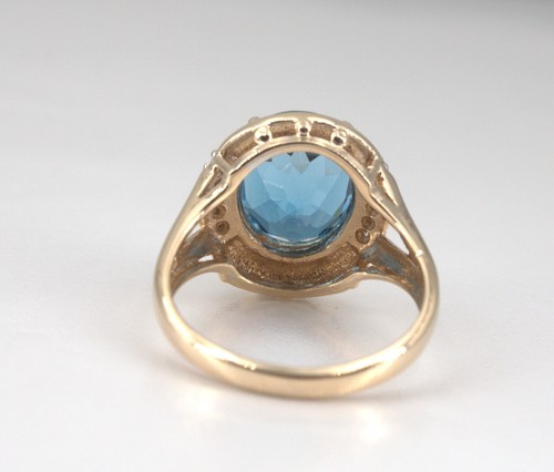 10K Yellow Gold Ring Oval Blue Topaz Diamond Accents Size 7.5 - 7.75 - Picture 3 of 7