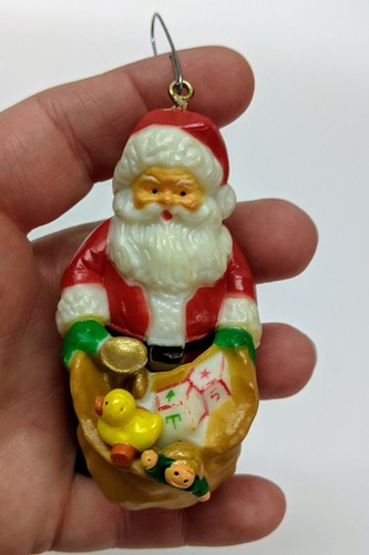 Vintage 1984 SANTA & TOY BAG Christmas Ornament Designer Collection Hard Plastic - Foto 2 di 3