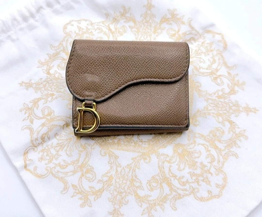 Portefeuille Christian Dior cuir selle triple pli couleur marron avec sacoche occasion