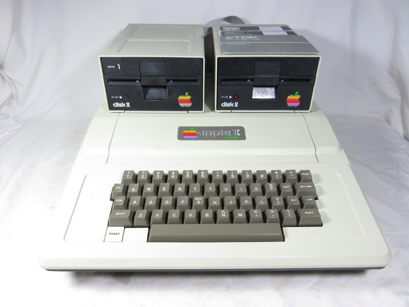 Apple II Plus, II+ Computer, 2 Disk II Drives, 2 Disks, Working, in Great Shape