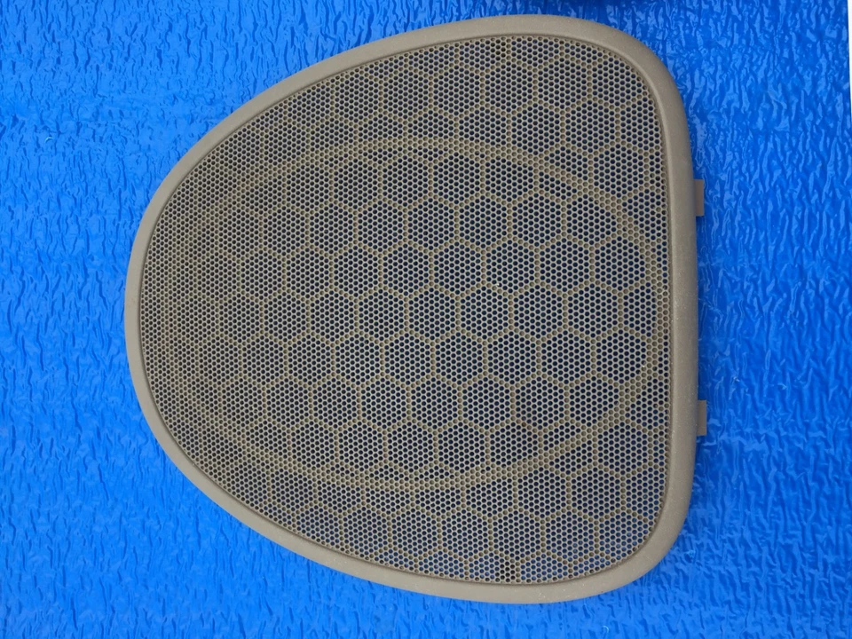 97-05 BUICK CENTURY REGAL ESTANTE TRASERO ALTAVOZ PARRILLA JUEGO BRONCEADO OEM Foto 4 de 4