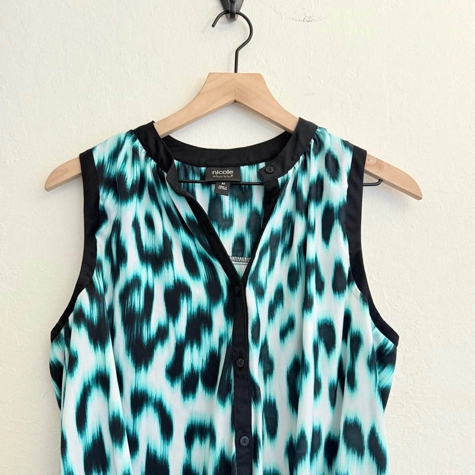 Nicole Miller Women's Teal Black Leopard Sleeveless Blouse Size Medium - Image 4 of 4