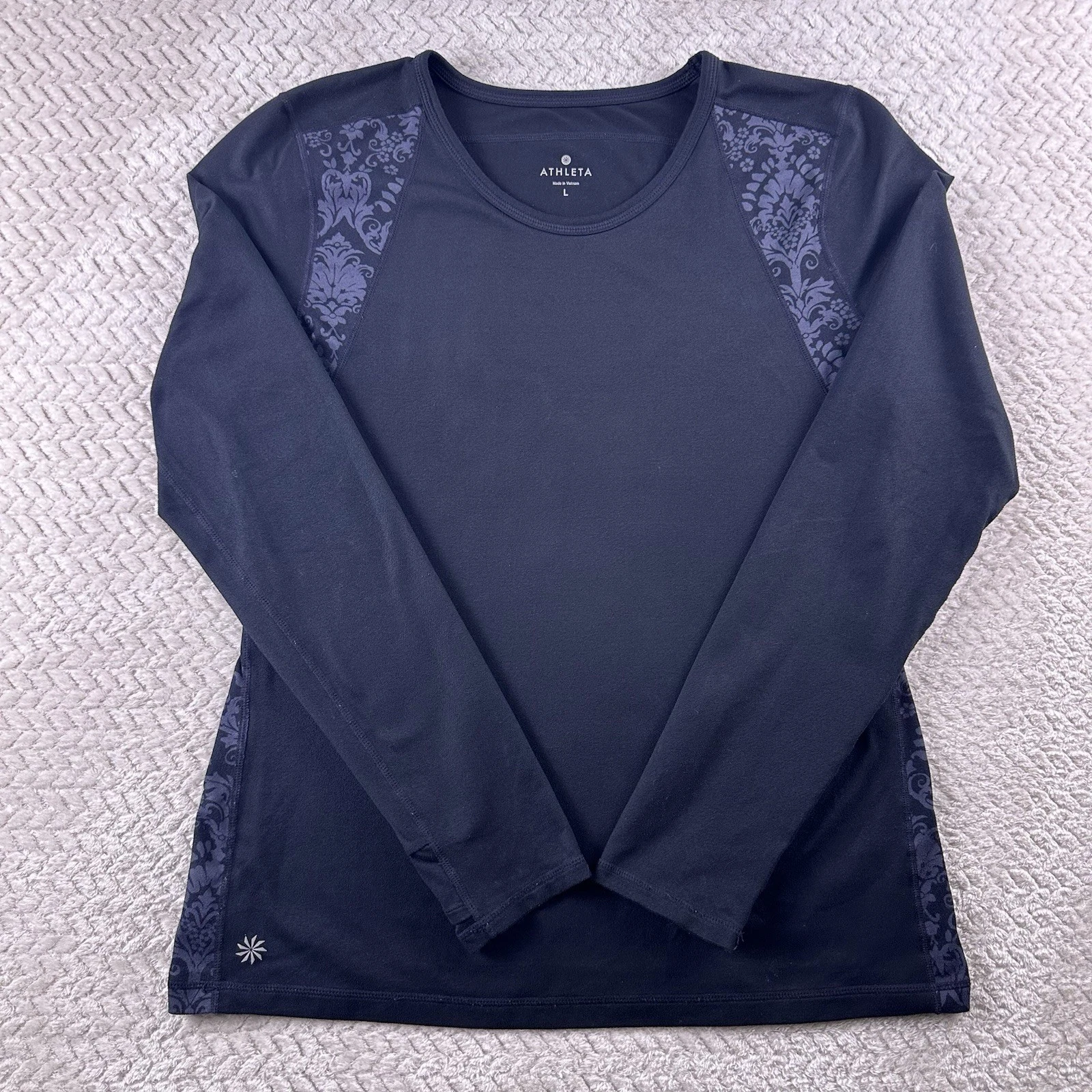 athleta spotlight long sleeve active filigree shirt
