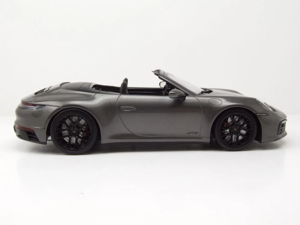 Porsche 911 Carrera 4 GTS Cabrio 2020 Grigio Metallizzato Modellino Auto 1:18 - Immagine 4 di 4