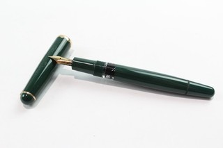 Vintage Montblanc Monte Rosa Fountain Pen Writing 14ct Nib Green Casing