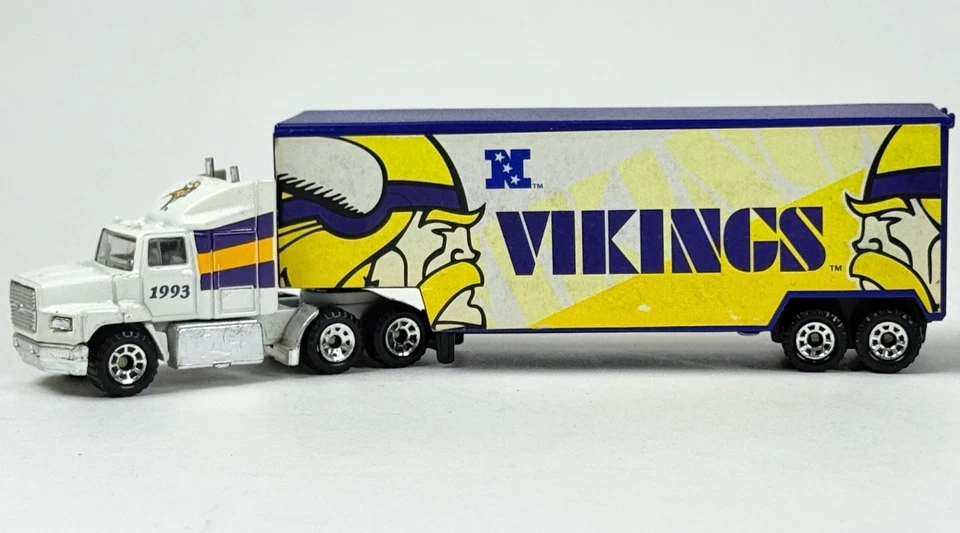 Литой футбольный фанат Minnesota Vikings 1993 1:87 Matchbox Semi Ford Truck - Изображение 3 из 4