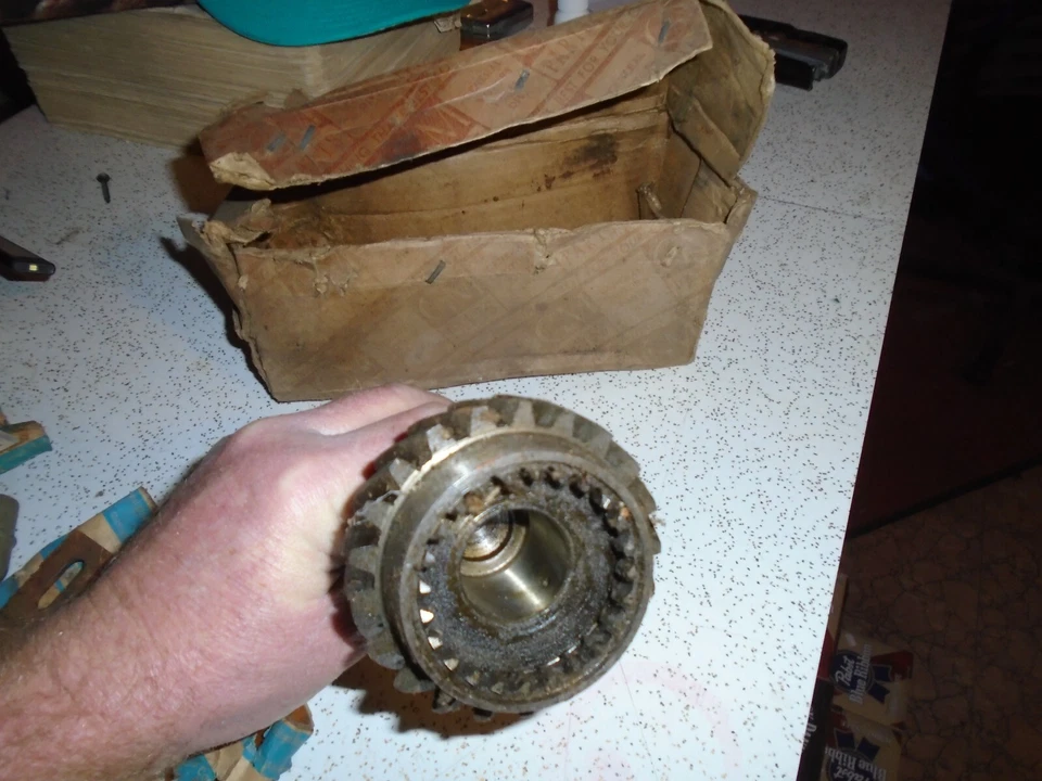 NOS 33-36 CHEVROLET CA CB DA DB EA EB ED FA FB FD 3 SPEED TRANS MAIN DRIVE GEAR - Image 2 of 2