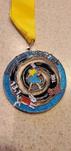 Running Down the rabbit hole 2013 Marathon Medal - free shipping - Picture 2 of 6
