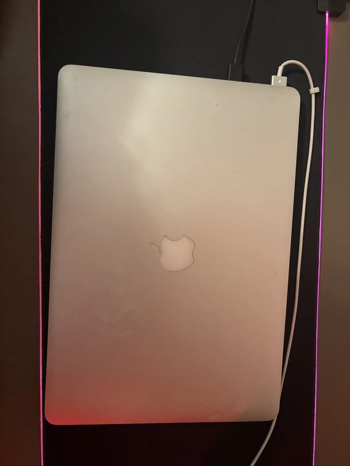 Apple MacBook Pro 15" Mid-2014 Retina (i7, 16GB RAM, 512GB SSD) - Image 4 of 4