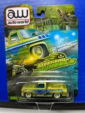 1/64 AUTO WORLD HOUSE OF CARS WEEKEND OF WHEELS 1983 CHEVROLET SILVERADO