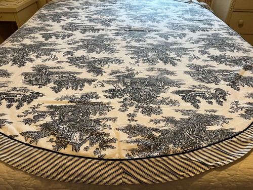 Country Village White & Black Toile & Stripe Print Cotton Oval 58x73 Tablecloth - Picture 3 of 8