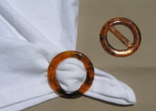 T-shirt tee shirt holder tie clip pull small circle NEW tortoise shell color