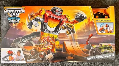 Monster Jam Smash & Bash SmashBot Playset with Exclusive JCB Monster Truck NIB