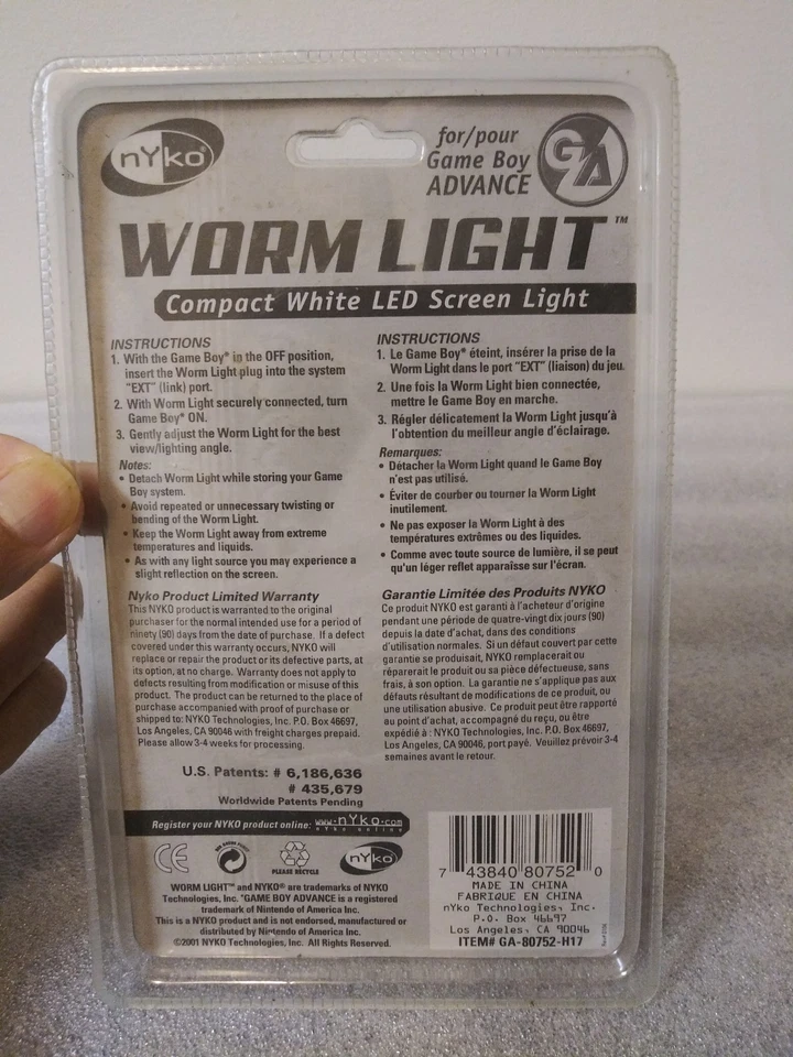 New And Sealed Rare. Nyko Worm Light Blue Gameboy Advance GBA - Image 2 of 2